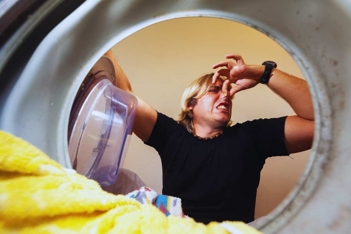 lavatrice e cattivi odori: come risolvere