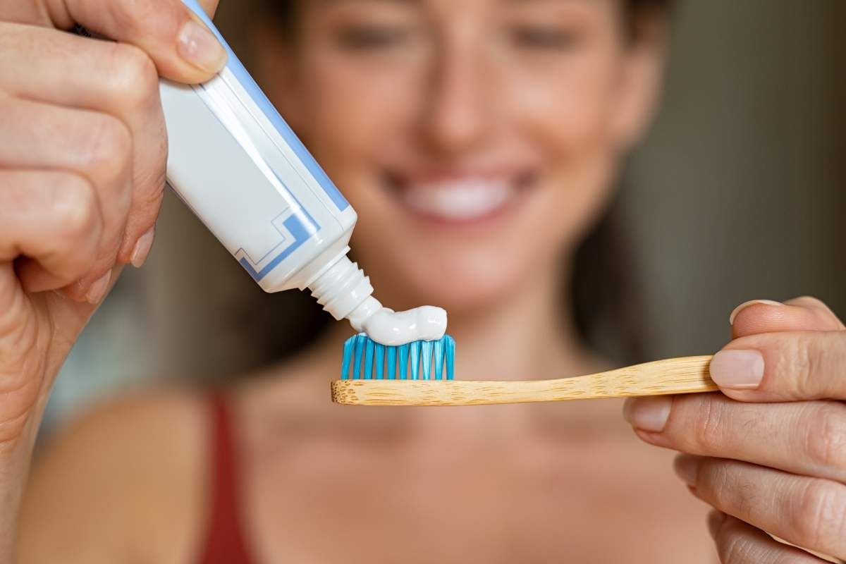 Non è pulito come pensi: perché il tuo spazzolino può essere più sporco di un wc