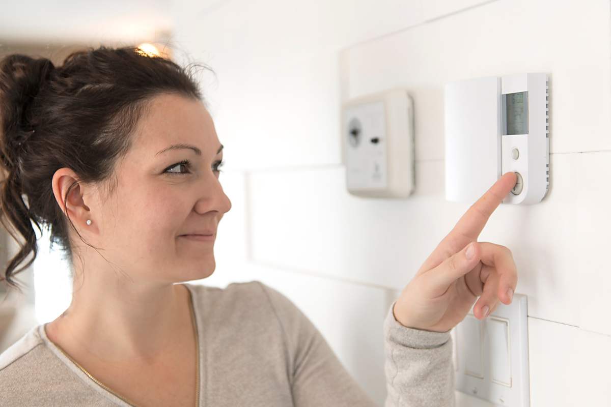 Termosifoni sempre accesi ma la casa resta fredda